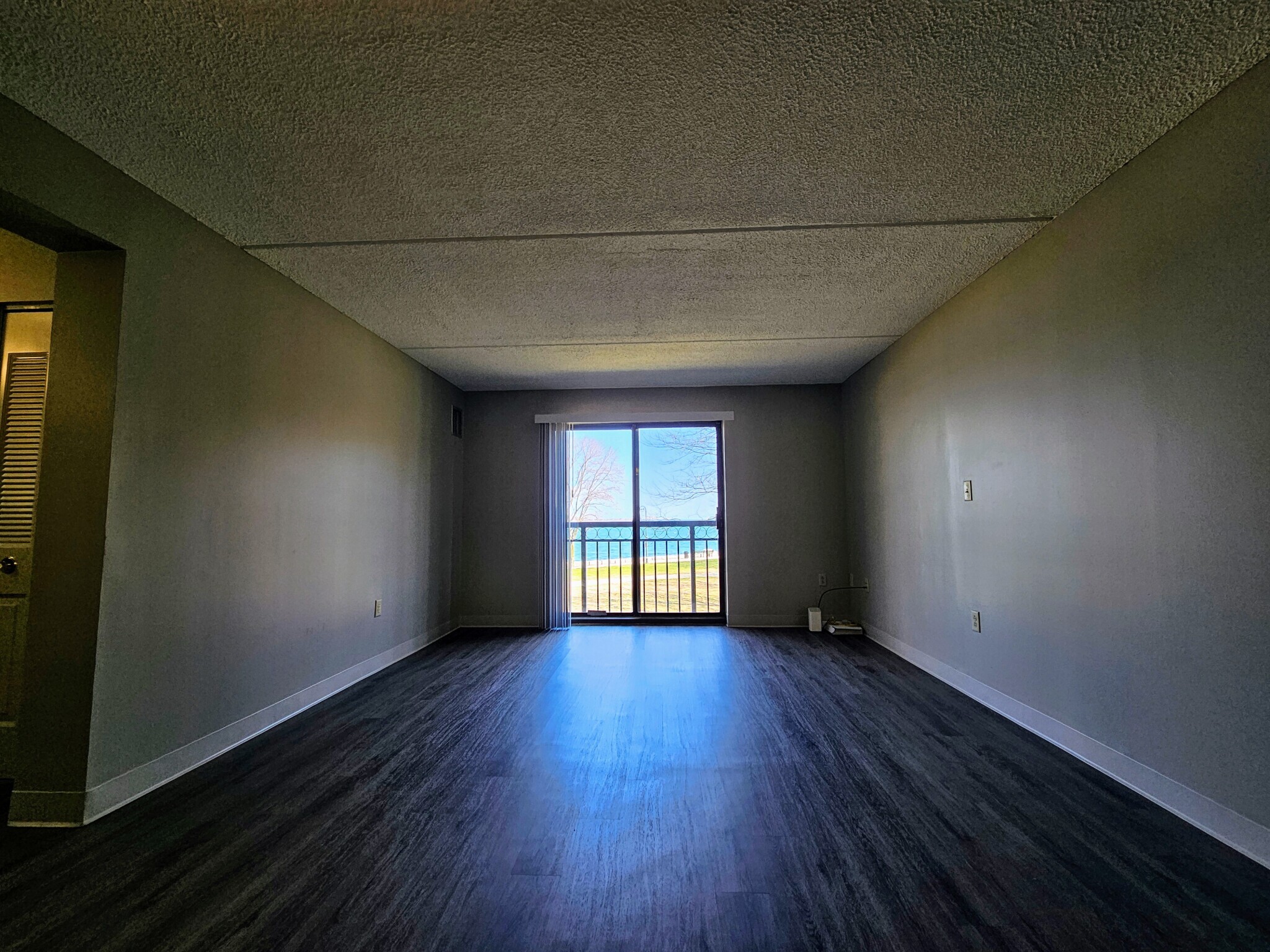 Building Photo - 65 N Point Dr