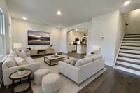 Building Photo - Spacious Townhome Located Minutes from Downtown Gallatin and Hendersonville!