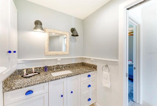 Building Photo - 5202 Forbes Terrace