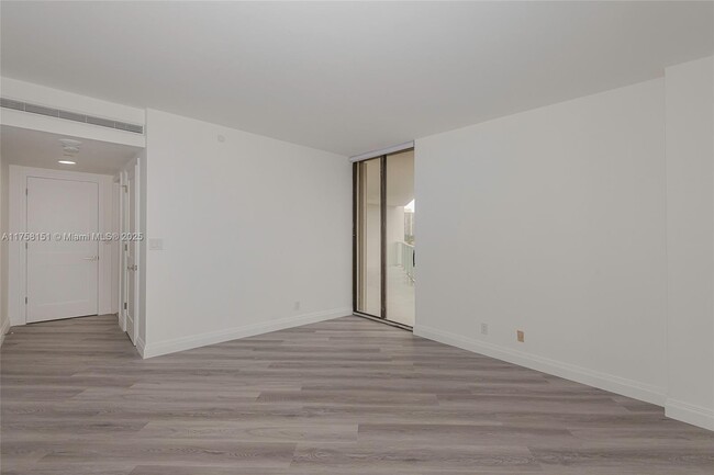 Building Photo - 19500 Turnberry Way