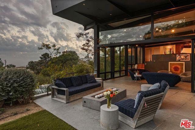 Building Photo - 1406 1/2 North Kenter Avenue, Los Angeles,...