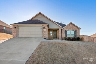 Building Photo - 1923 Price Ave