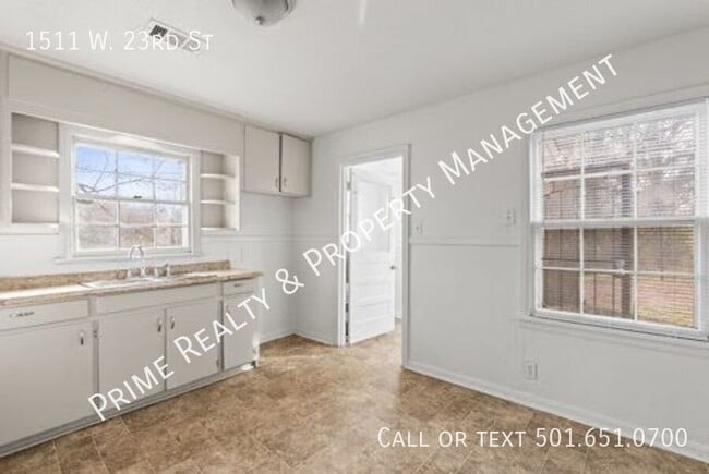 Building Photo - 1511 W 23rd St