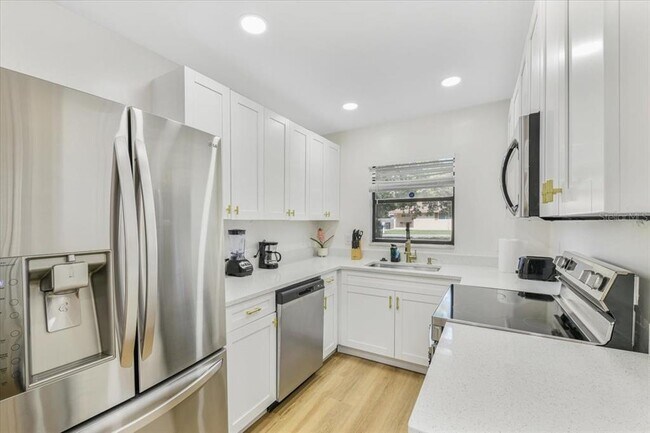 Building Photo - 1003 Engman St
