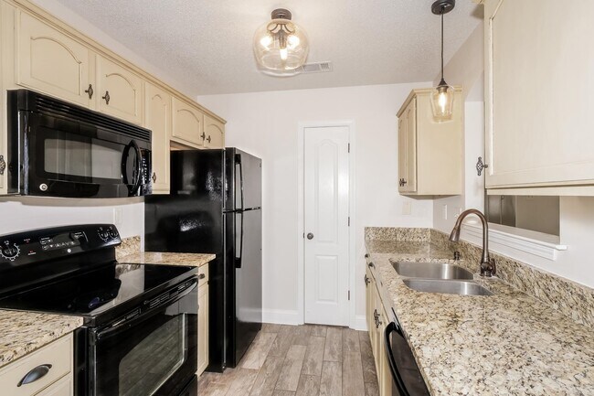 Building Photo - 1080 Cross Wood Ln