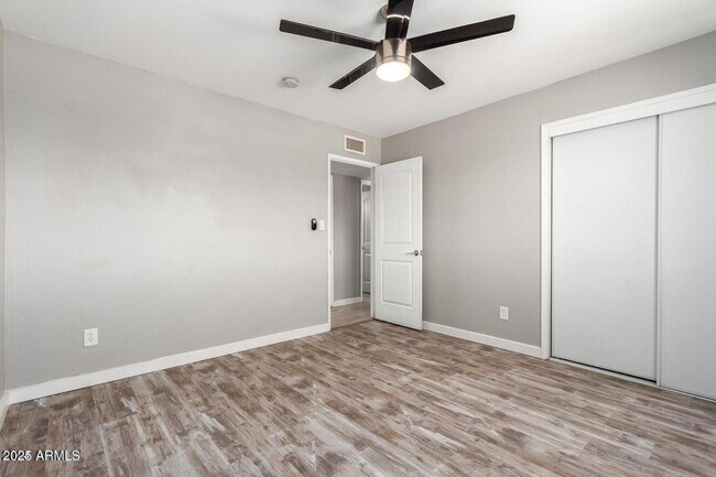 Building Photo - 3526 W Seldon Ln