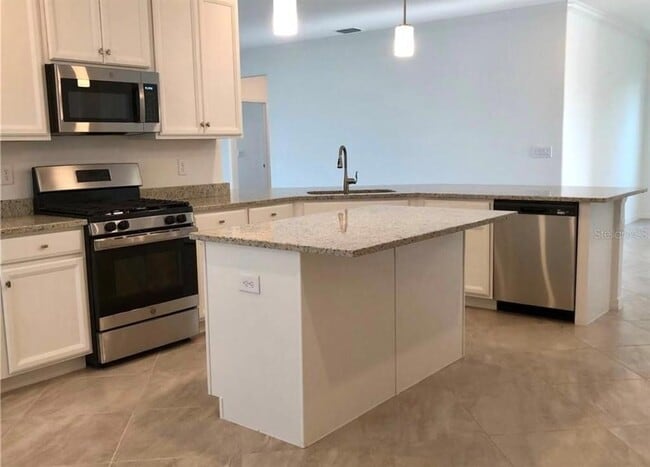 Building Photo - 17629 Fallen Br Wy