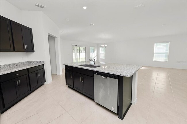 Building Photo - 2547 Zachary Taylor Wy