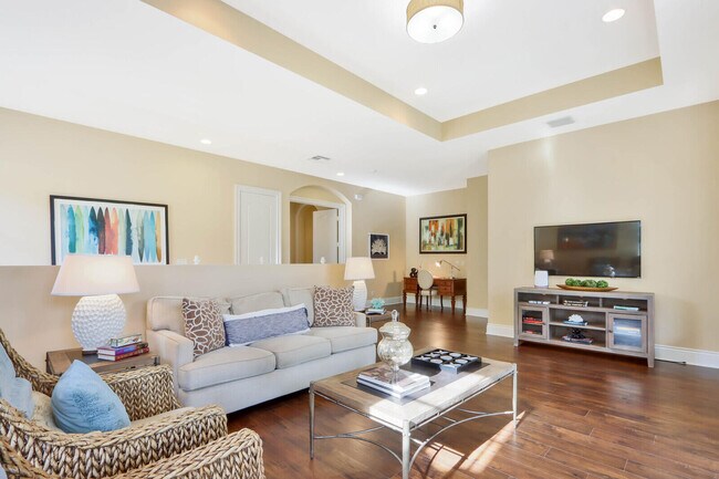 Building Photo - 124 Tulip Tree Ct