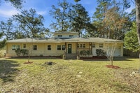 Building Photo - 413 Pine Ridge Dr