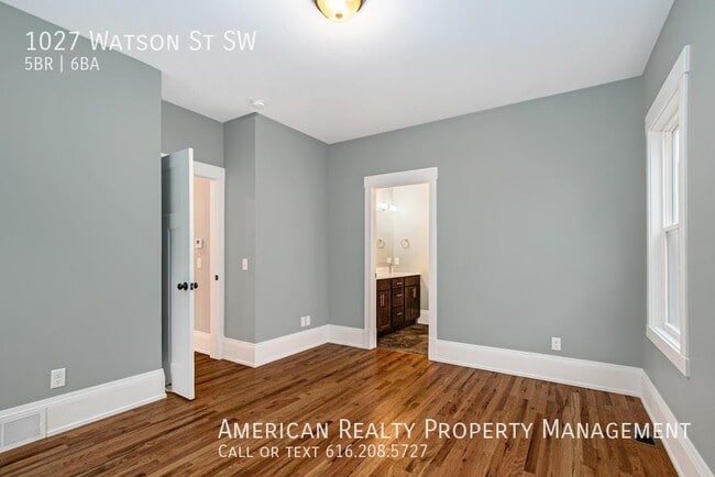 Building Photo - 1027 Watson St SW