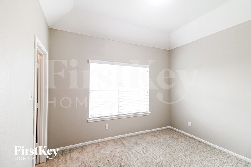 Building Photo - 6434 Upper Leaf Ct