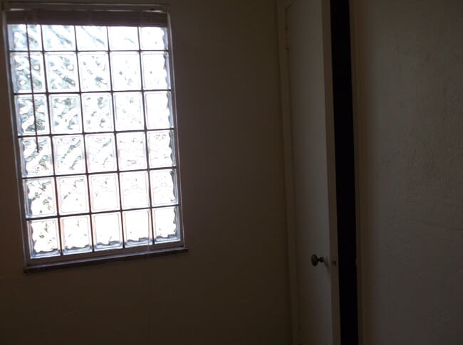 Building Photo - 4347 Coleridge St