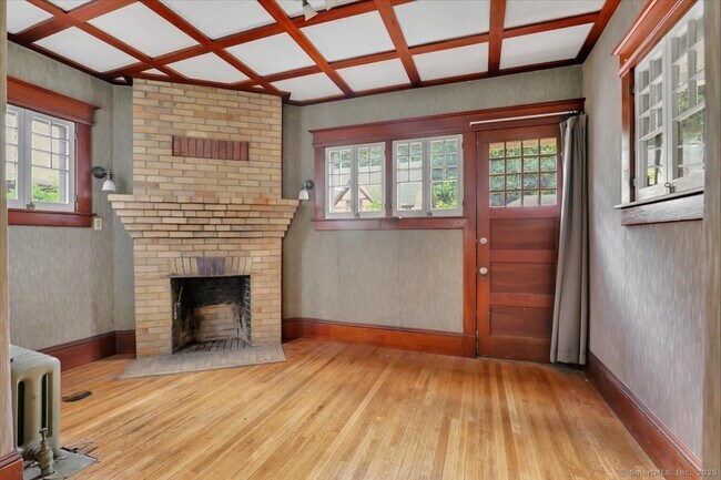 Building Photo - 46 Highland Terrace