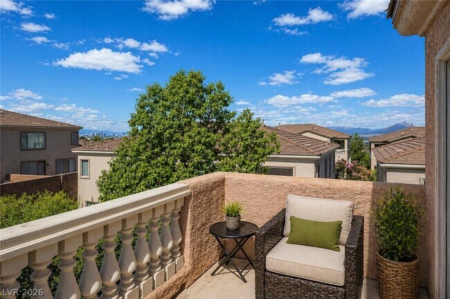 Building Photo - 227 Serenity Crest St