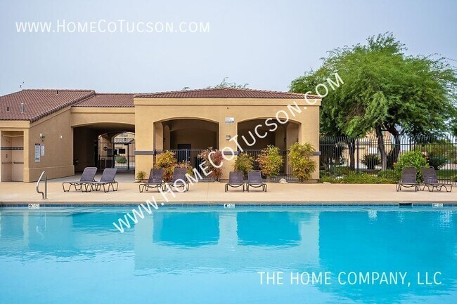 Building Photo - 6645 E Gehrig Ln