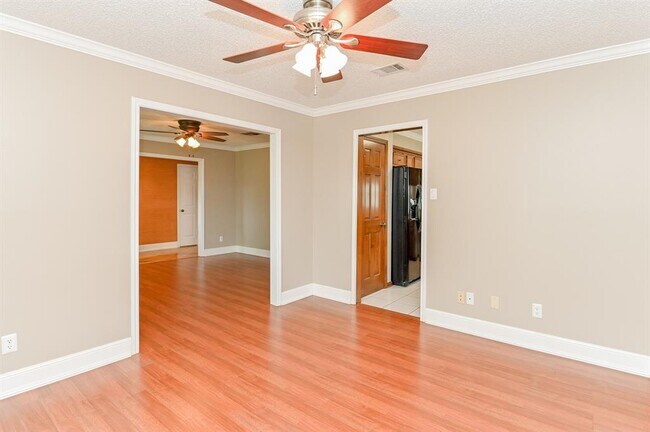 Building Photo - 3018 Kismet Ln