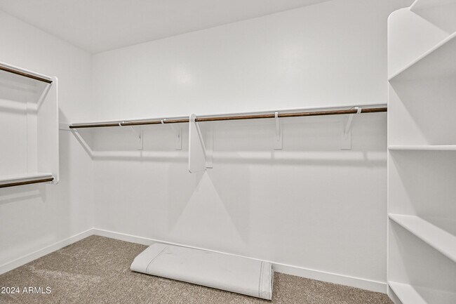 Building Photo - 7574 W Jackrabbit Ln