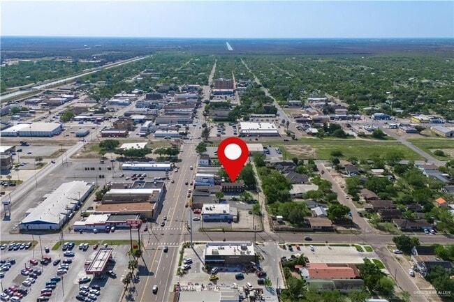 Building Photo - 130 N Texas Ave