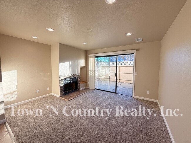 Building Photo - 100 W Rossi St