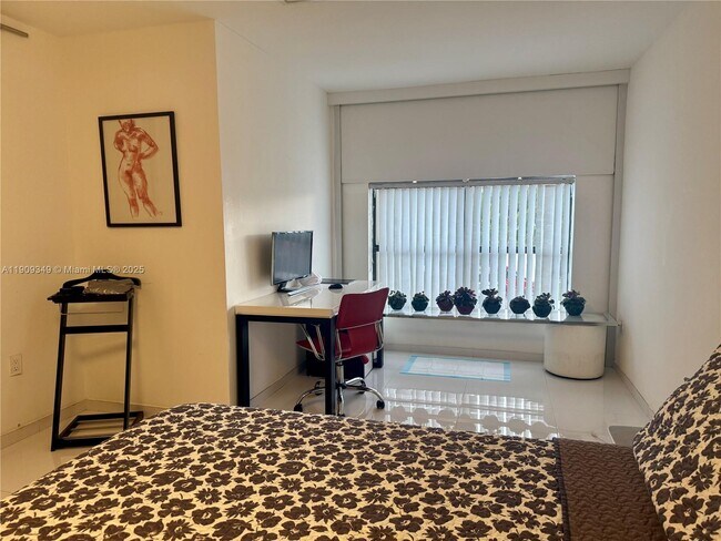 Building Photo - 11829 SW 105th Terrace