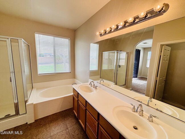Building Photo - 4640 Trojan Ct