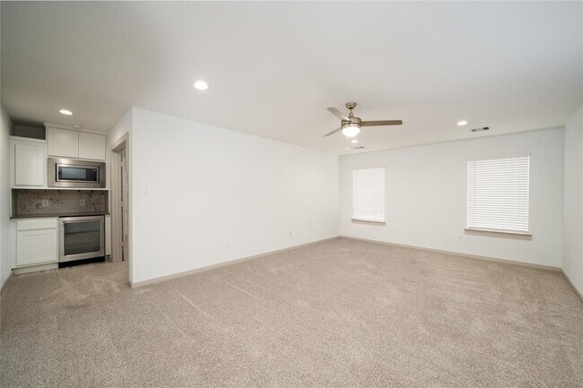 Building Photo - 29423 Red Rocks Pk Dr