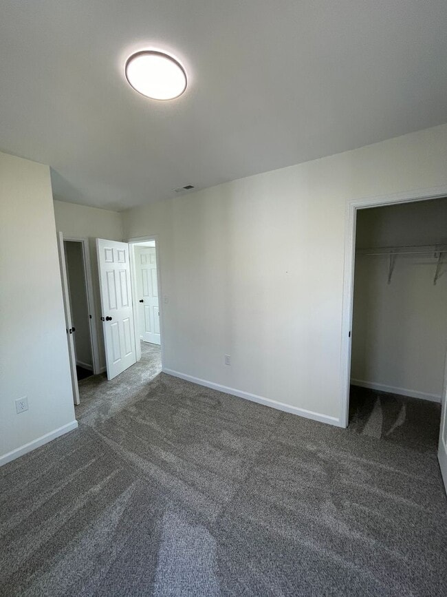 Building Photo - Fully Renovated 3BR/2.5BA Home in Merion Village