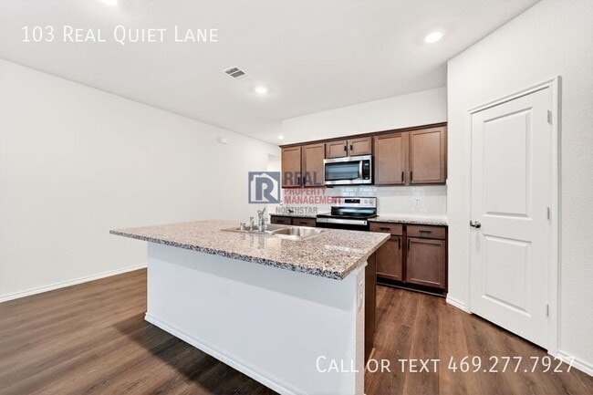 Building Photo - 103 Real Quiet Ln