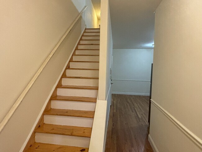 Building Photo - 2015 N 16th St