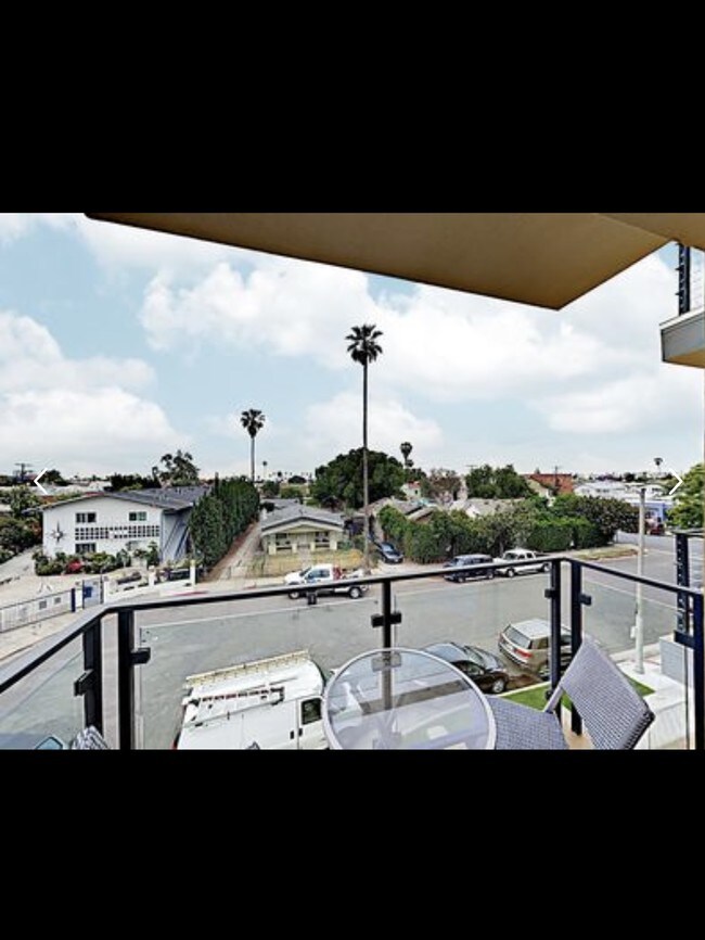 Building Photo - 5537 La Mirada Ave