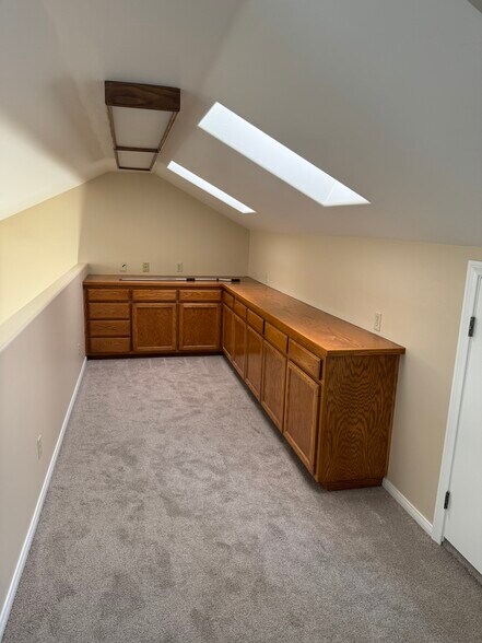 Building Photo - 1232 Saint Helene Ct