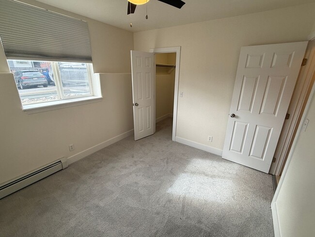 Building Photo - Available NOW! Updated 1 Bedroom 1 Bath Condo for Rent in Jefferson Park