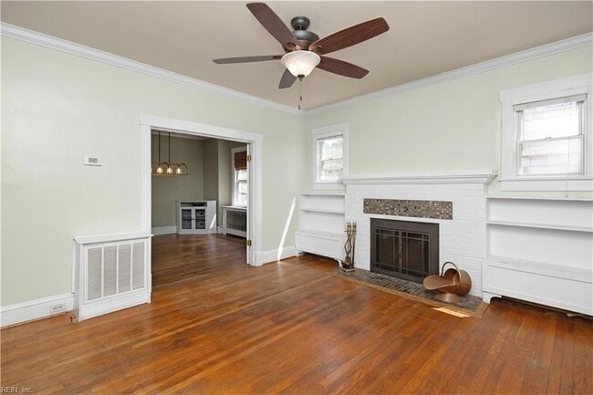 Building Photo - 4610 Newport Ave