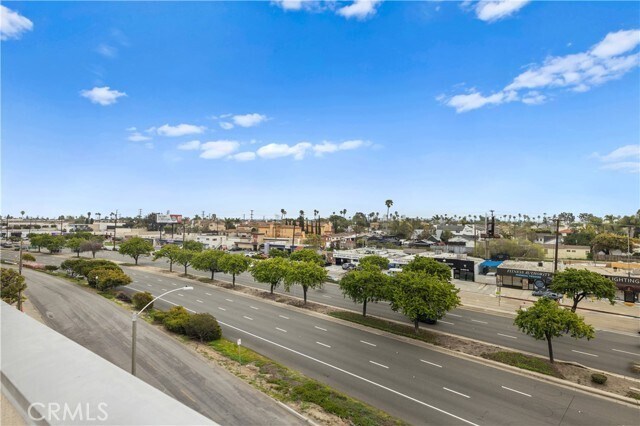 Building Photo - 1530 Greenwich Way