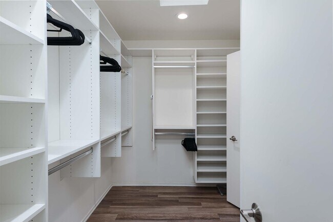 Building Photo - 2 Lehigh Ct