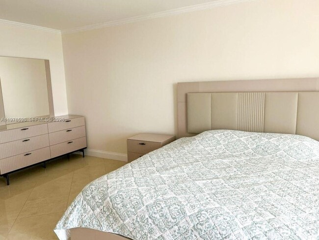 Building Photo - 290 174th St St