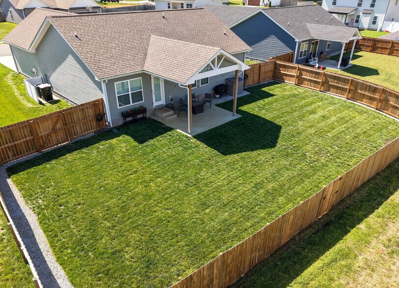 Building Photo - 409 Pomeroy Dr