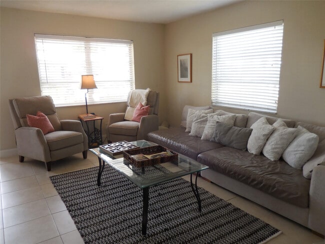 Building Photo - 3050 NW 1st Ave