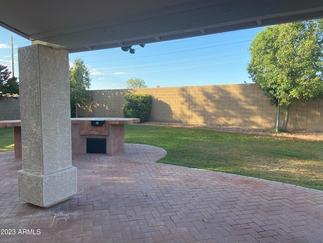Building Photo - 12527 N 57th Ave