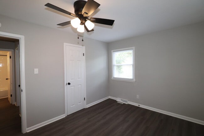 Building Photo - 155 Delmont Dr