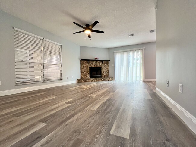 Building Photo - 11446 Skimmer Ct