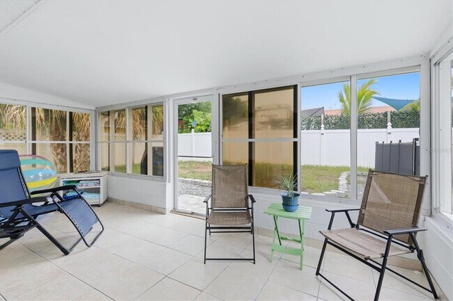 Building Photo - 6309 Flamingo Dr