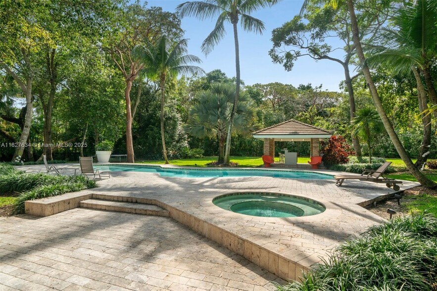 Building Photo - 9000 Arvida Dr