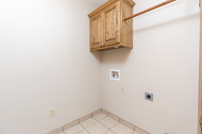 Building Photo - 12422/12424 CR 499