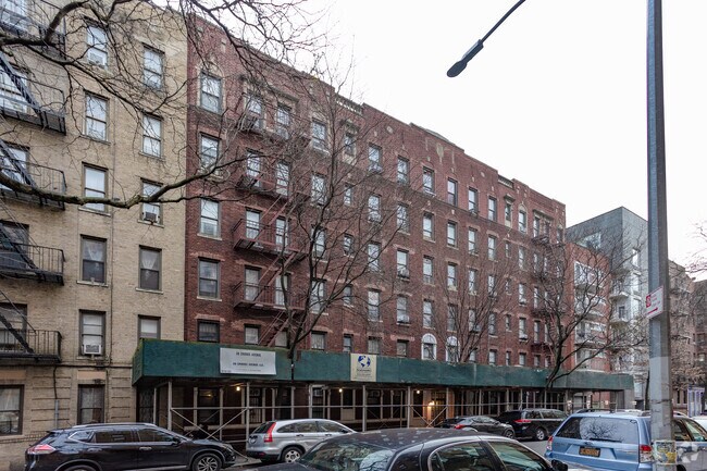 Building Photo - 36 Crooke Ave