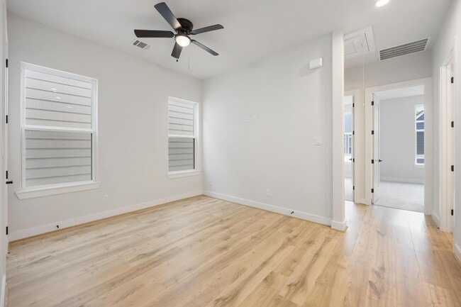 Building Photo - 6116 De Campo St