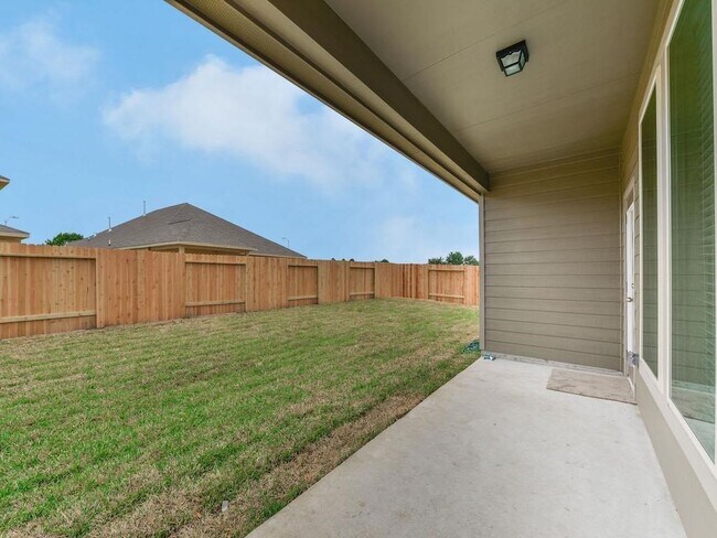 Building Photo - 4423 Hidden Oaks Wy