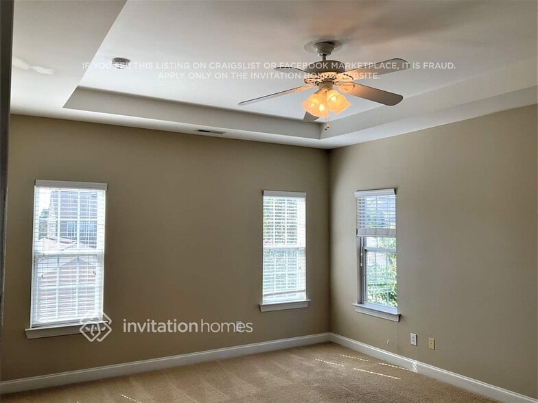 Building Photo - 10546 Alvarado Way