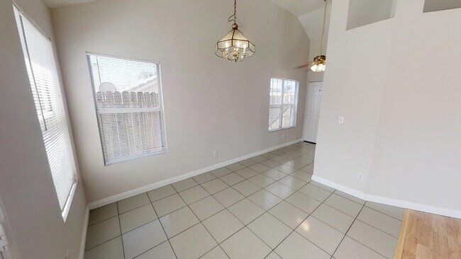 Building Photo - Single-story 3/2 Home Located in Highland,...